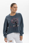Stone Washed Ghost TreeWomen Cropped Sweatshirt